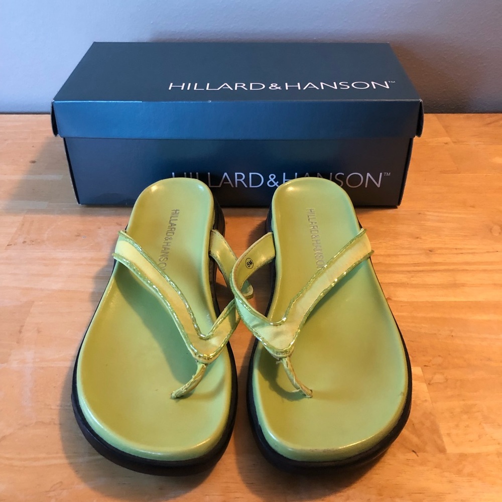 Hillard & Hanson “Vicky” Green sandals